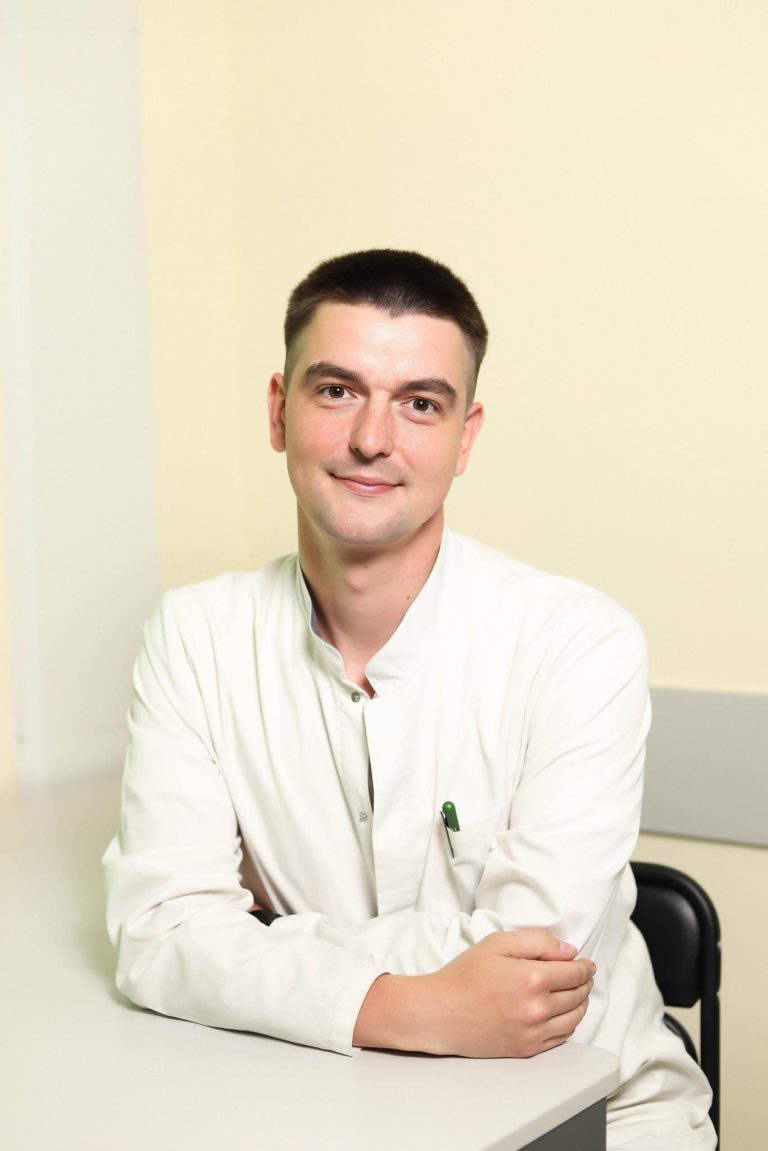 Бондар Руслан Анатолійович – ортопед-травматолог